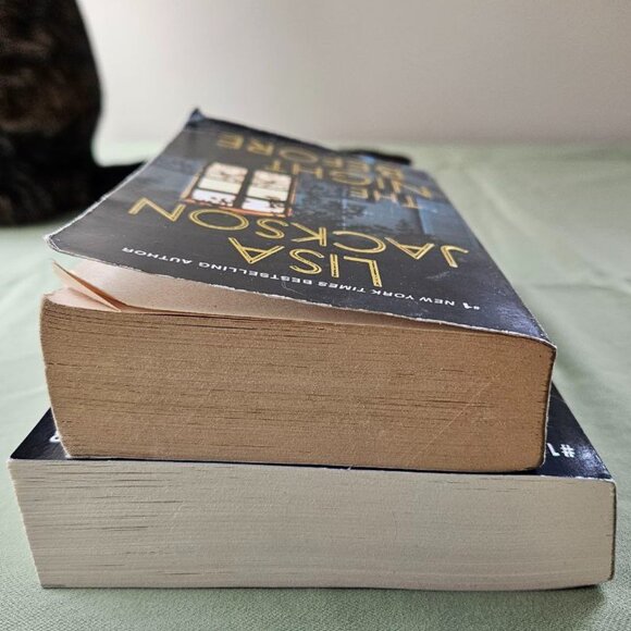 2 Book Bundle:‎ Sandra Brown - Out of Nowhere & Lisa Jackson - The Night Before - Picture 7 of 10